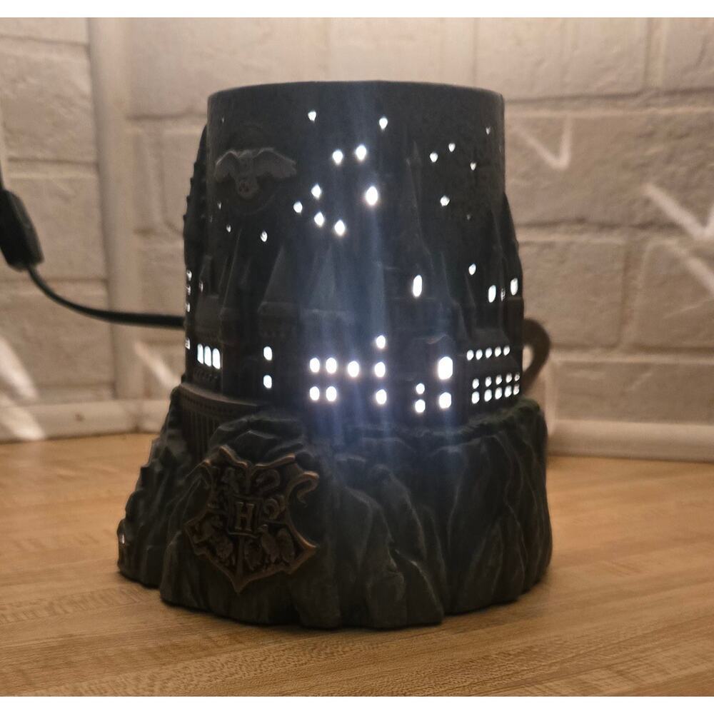 Harry Potter Hogwarts Castle Scentsy Wax Warmer - Picture 8 of 11